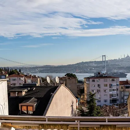 Stylish With Bosphorus View In Besiktas 아파트 이스탄불