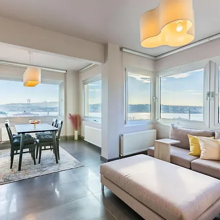 Stylish With Bosphorus View In Besiktas 아파트 이스탄불